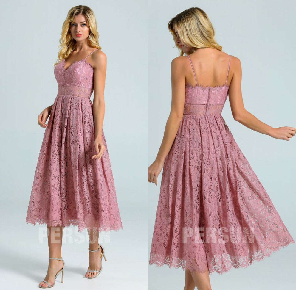 robe cocktail midi en dentelle parme col v avec bretelles spaghetti