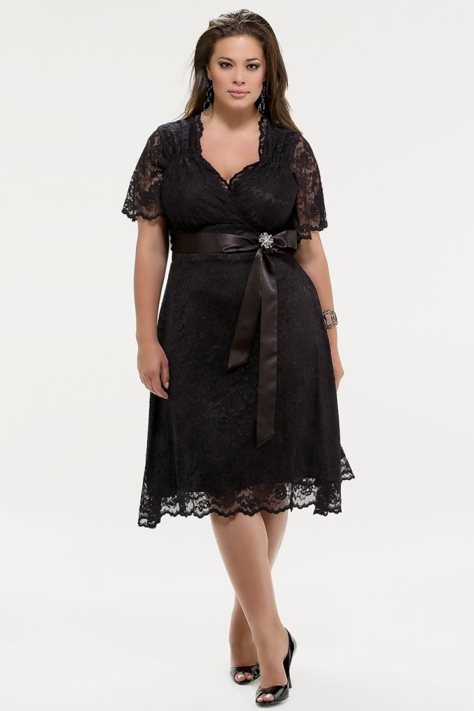 Robe noire dentelle grande taille pour mariage avec manches courtes mi longue ligne A